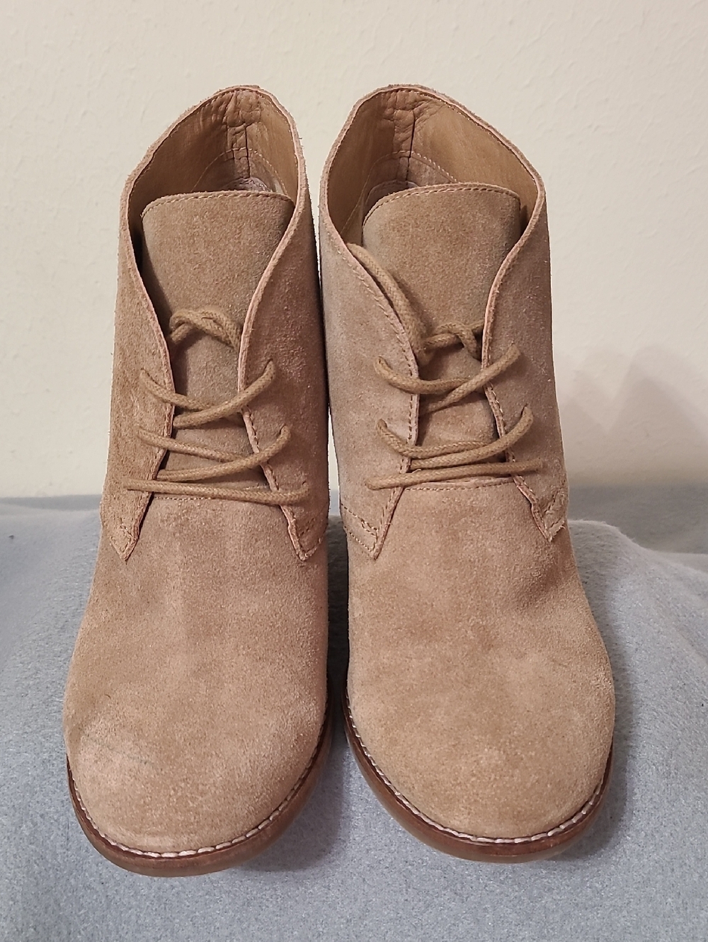 Lucky Brand Women’s‎ Suede Lace-Up Wedge Heel Ankle Boots Light Brown - Size 9.5